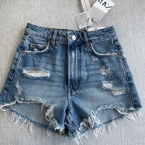 Denim shorts (Zara)